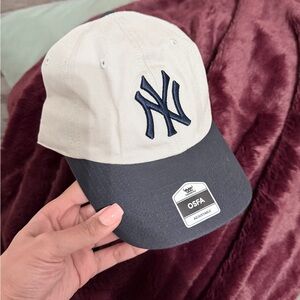 NWT Genuine Merchandise NY Yankees Gray and Navy Cap Baseball Athleisure Dad Hat